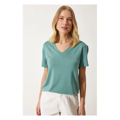 Happiness İstanbul Women's Green V-Neck Basic Viscose Knitted T-Shirt