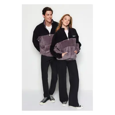 Trendyol černá unisex oversize/široký střih barevný blok minimalistická výšivka teplá plyšová mi