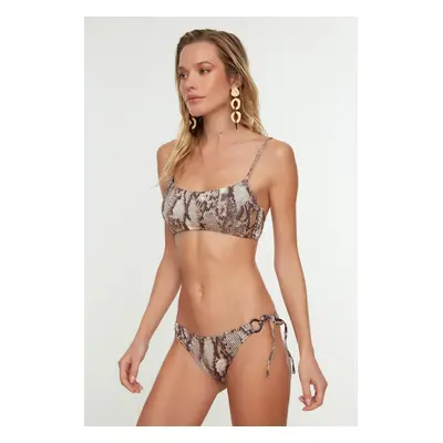 Trendyol Brown Snake Pattern Bikini Spodní Díl Detailem Příslušenství