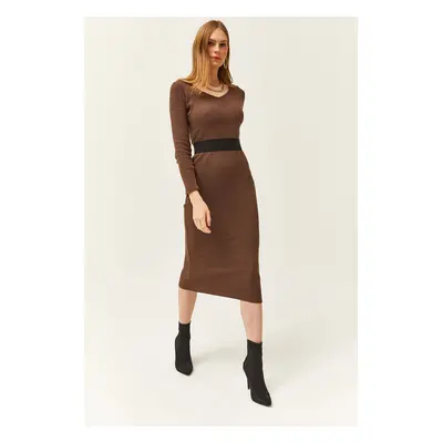 Olalook Women's Brown Pool Collar Thick Ribbed Midi Dress