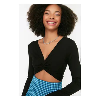 Trendyol Black Knot Detailed Fitted V-Neck Crop Stretchy Knitted Blouse