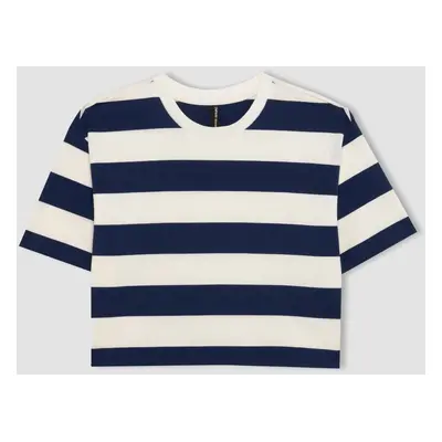 DEFACTO Boxy Fit Striped Crew Neck Basic Short Sleeve T-Shirt