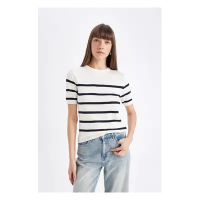 DEFACTO Regular Fit Crew Neck Striped Short Sleeve Knitted Sweater