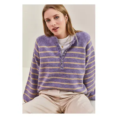 Bianco Lucci Women's Buttoned Collar Turtleneck Striped Knitwear Sweater