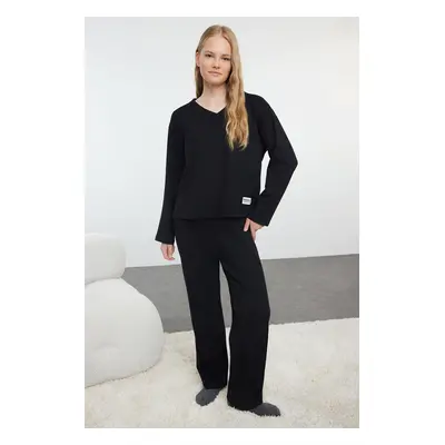 Trendyol Black Slogan Label Detailed Waffle Knitted Pajama Set