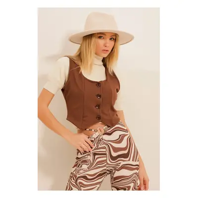 Trend Alaçatı Stili Women's Brown Heart Collar Buttoned Crop Vest