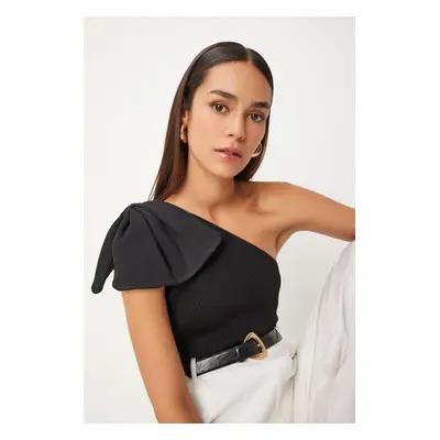 Happiness İstanbul Women's Black Bow One Shoulder Knitwear Blouse