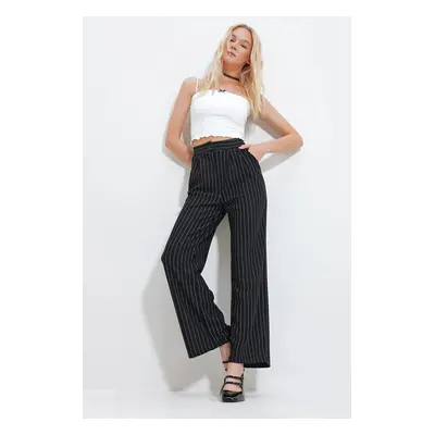 Trend Alaçatı Stili Women's Black Striped Double Pocket Palazzo Knitted Trousers