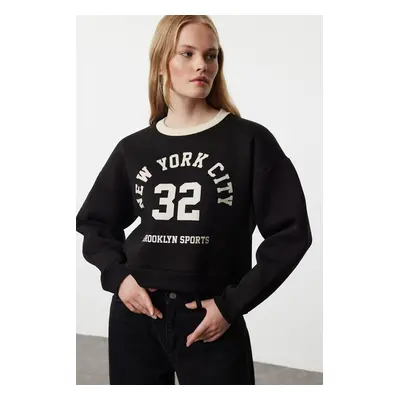 Trendyol Black Color Blocked Slogan Oversize Crop Thick Inside Fleece Knitted Sweatshirt