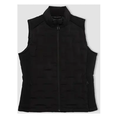 DEFACTO Fit Water Repellent Slim Fit Slim Cut Zippered Sports Vest