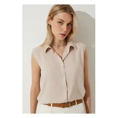 Happiness İstanbul Women's Cream Sleeveless Viscose Shirt