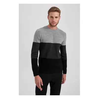 DEFACTO Standard Fit Regular Cut Striped Crew Neck Knitwear Sweater