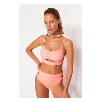 Dámský bikinový top Trendyol Cutout