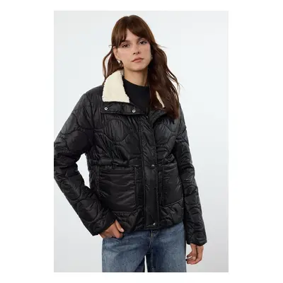 Trendyol Black Regular Fit Waist Gather Detail Für Collar Quilted Puffer Coat