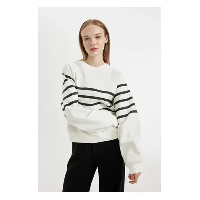 DEFACTO Coool Oversize Wide Pattern Crew Neck Striped Thick Sweatshirt