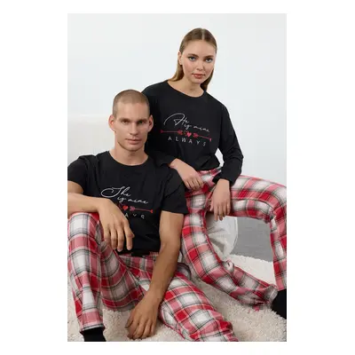 Trendyol Women's Couple Black 100% Cotton Plaid Knitted Pajama Set with Slogan and Heart