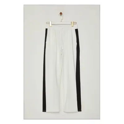 Trendyol Ecru Oversize/Wide Cut Open Leg Color Block Sweatpants