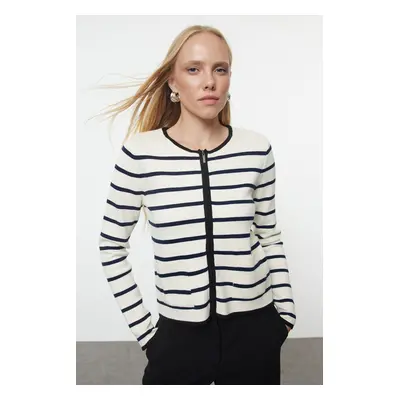 Trendyol Ecru Wide Pattern Soft Texture Jacket Look Knitwear Cardigan