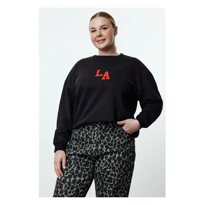 Trendyol Curve Black Oversize Embroidered Detailed Knitted Plus Size Sweatshirt