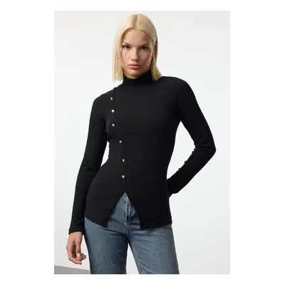 Trendyol Black Fitted/Body-Smooth Button Detailed Elastic Knitted Blouse