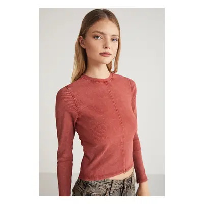 GRIMELANGE Benrice Women's Crew Neck Long Sleeve Brick Color Blous