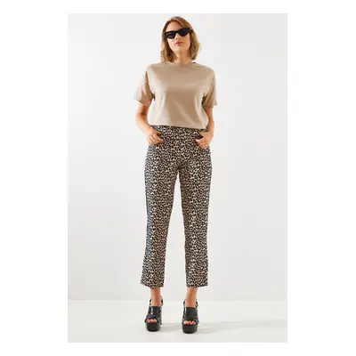 Bianco Lucci Women's Leopard Print Trousers MBMS007