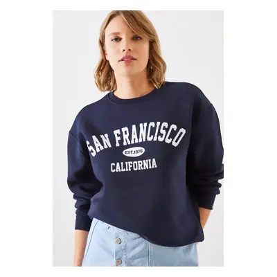 Bianco Lucci Women's Triple Thread Raised San Francisco Printed Sweatshirt MBHS006