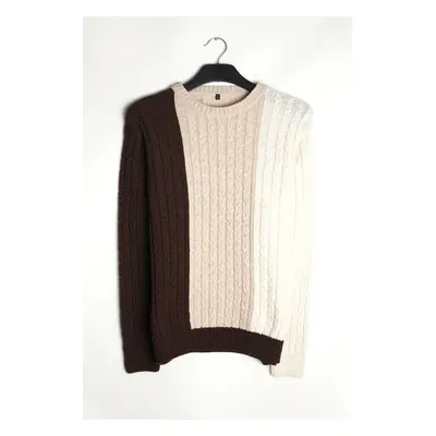 Trendyol Beige Men's Crew Neck Knitted Panelled Color Block Knitwear Sweater