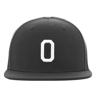 Letter Snapback O