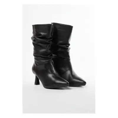 Trendyol Black Gusseted Thin Heel Women's Boots