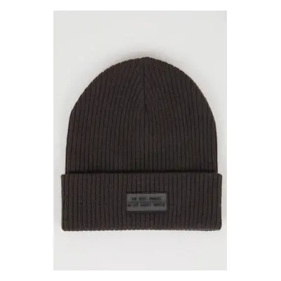 DEFACTO Men's Label Printed Knitted Beanie