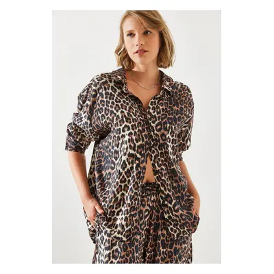 Bianco Lucci Women's Single Pocket Leopard Shirt