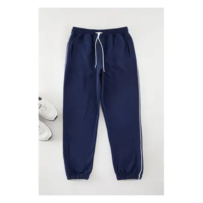 Trendyol Navy Blue Regular Cut Sweatpants