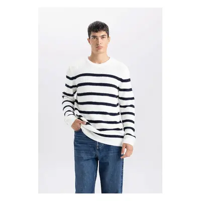 DEFACTO Standard Fit Regular Cut Crew Neck Striped Knitwear Sweater