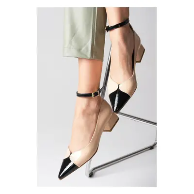 Mio Gusto Suzette Nude Patent Leather Pointed Toe Women's Low Heel Shoes