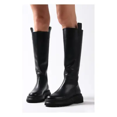 Mio Gusto Black Color Leather and Shearling Lined Women's Boots with Zipper at the Back.