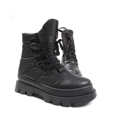 Mio Gusto Allen Women's Black Color Parachute Fabric Miflon Boots Women's Thick Soled Boots.