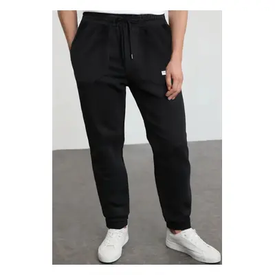 Trendyol Black Regular Fit Label Appliqued Pocket Stitched Sweatpants