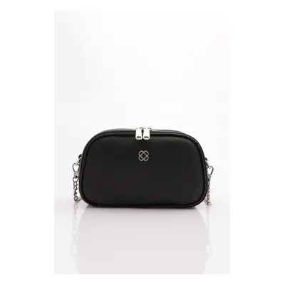 DGN Women's Chain Detailed Bag