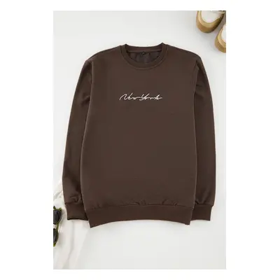 Trendyol Brown Regular/Normal Cut City Printed Crew Neck Sweatshirt