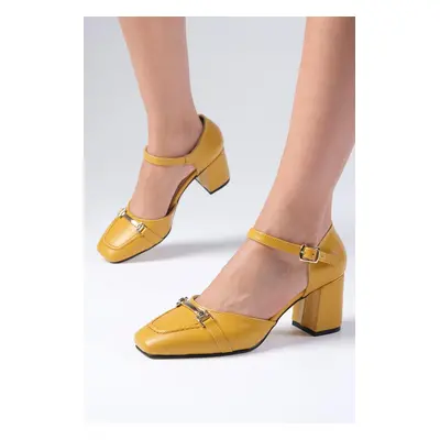 Mio Gusto Avila Mustard Women's Flat Toe Heels.