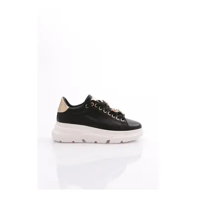 DGN Es852 Women's Thick Sole Bee Buckled Sneakers