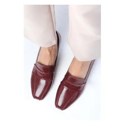 Mio Gusto Margot Claret Red Color Patent Leather Flat Toe Women's Short Heeled Shoes