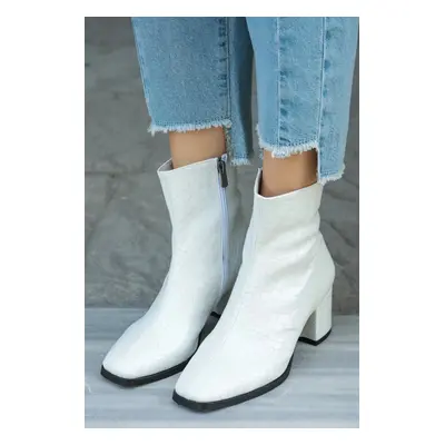 Mio Gusto Macy Alligator Pattern White Women's Heeled Boots.