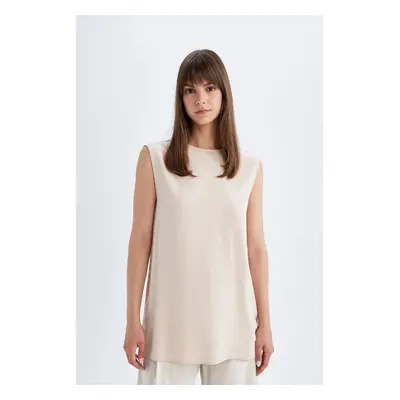 DEFACTO Regular Fit Crew Neck Basic Undershirt Tunic