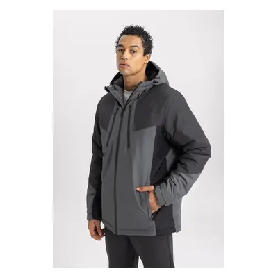 DEFACTO Fit Water Repellent Slim Fit Hooded Jacket with Zippered Pocket