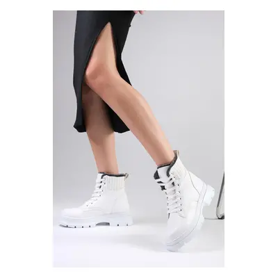 Mio Gusto Brook White Women's Ankle Boots with Lace-Up and Shearling Ankle.