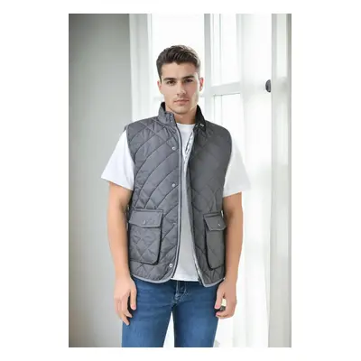 83925 Dewberry Mens Vest with Side Pockets-GREY