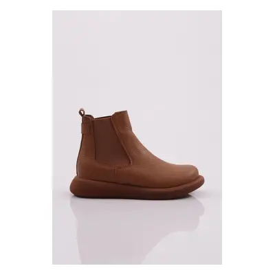 DGN 1501-22k Women's Boots with Stretch Detail.