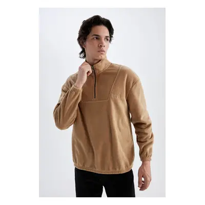 DEFACTO Comfort Regular Fit Casual Fit Stand Collar Printed Fleece Sweatshirt